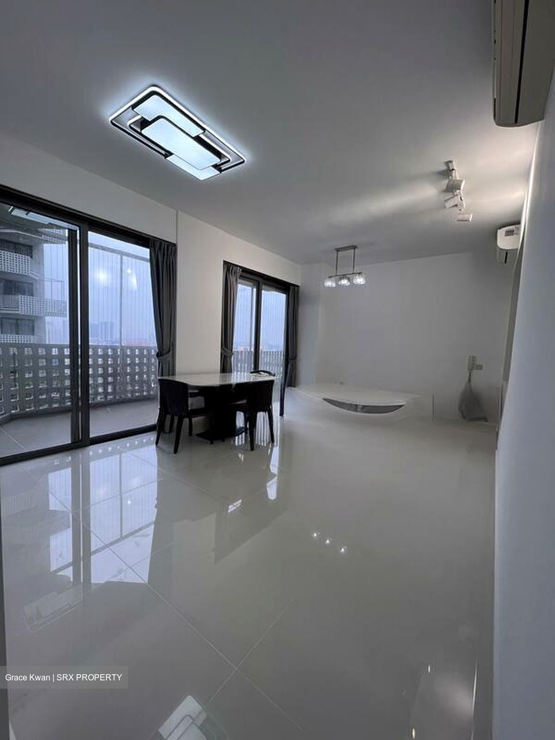 Sky Habitat (D20), Condominium #518113181
